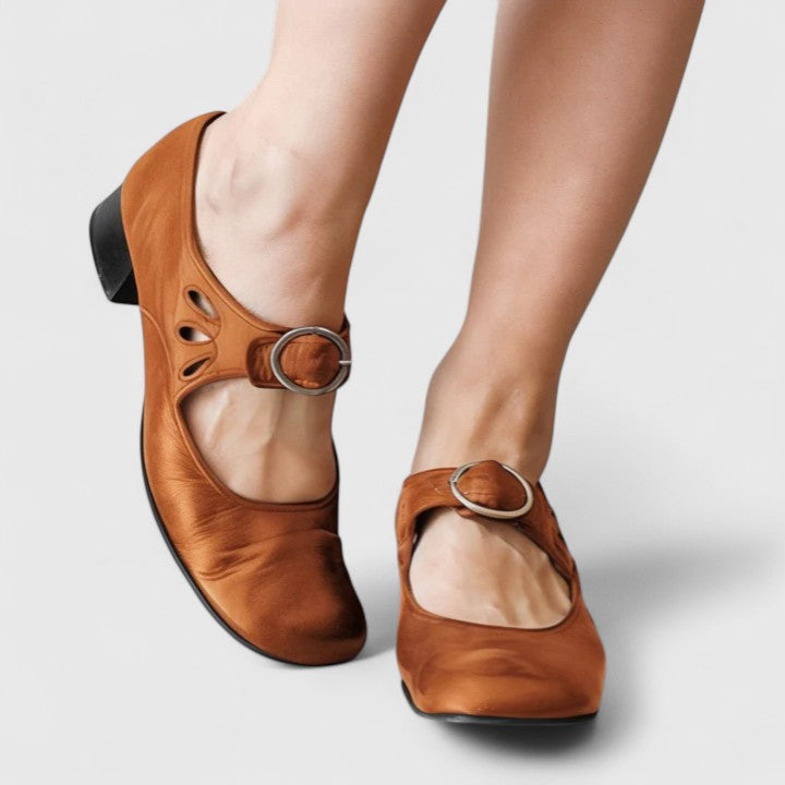 Tessa | Classic Cut-Out Mary Janes